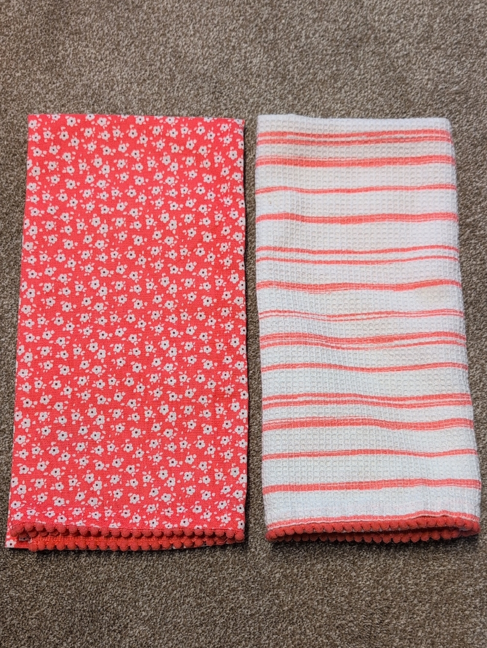 Nicole Miller Coral and White Kitchen Towels